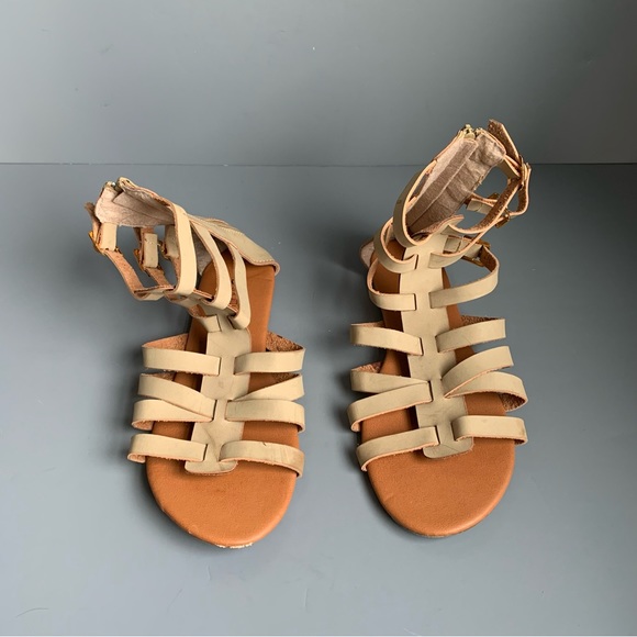 Modcloth Chatties Faux Leather Mod Retro Mid Calf Gladiator Flat Sandals 11 - Picture 2 of 7
